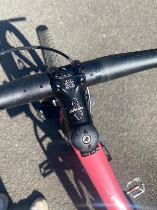 Buy & Sell Copthorne Mid Sussex - Photos for WHEELIE bike (GIANT)