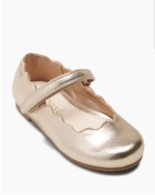 Buy & Sell Upper Holloway North London - Photos for BNWT NEXT GIRLS GOLD SHOES SIZE UK 3