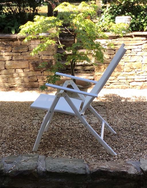 Buy & Sell New Tupton Chesterfield - Photos for 6 New white reclinable Garden chairs