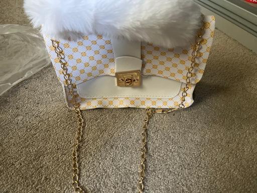 Buy & Sell Streatham South West London - Photos for White small bag