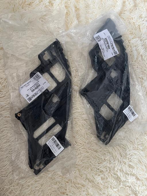Vehicles Netherton Dudley - Photos for VW Golf Mk6 Bumper brackets