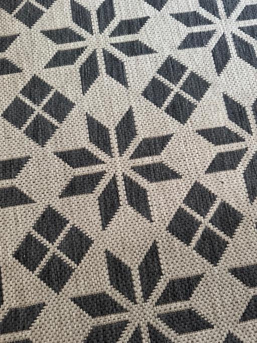 Buy & Sell Old Ford East London - Photos for Geometric rug