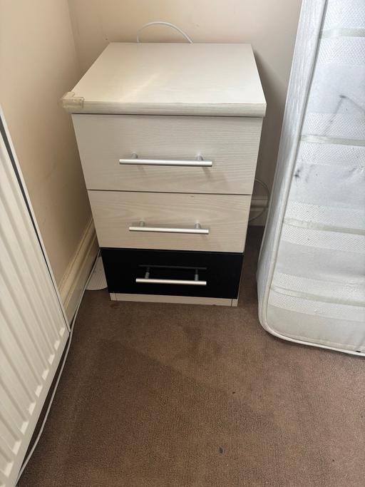 Buy & Sell Catshill Bromsgrove - Photos for 2 x bed side drawers