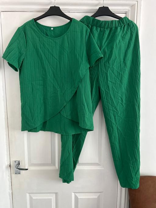 Buy & Sell Wombwell Barnsley - Photos for New Size Large Top and Trouser Set