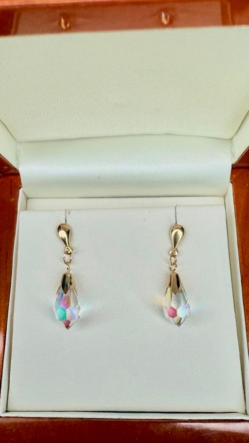 Buy & Sell Harrow on the Hill North West London - Photos for 9ct Gold Faceted Crystal Teardrop Earrings