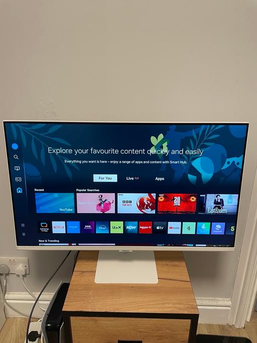 Buy & Sell Thornton Heath Croydon - Photos for Samsung 32” White Full HD Smart Monitor
