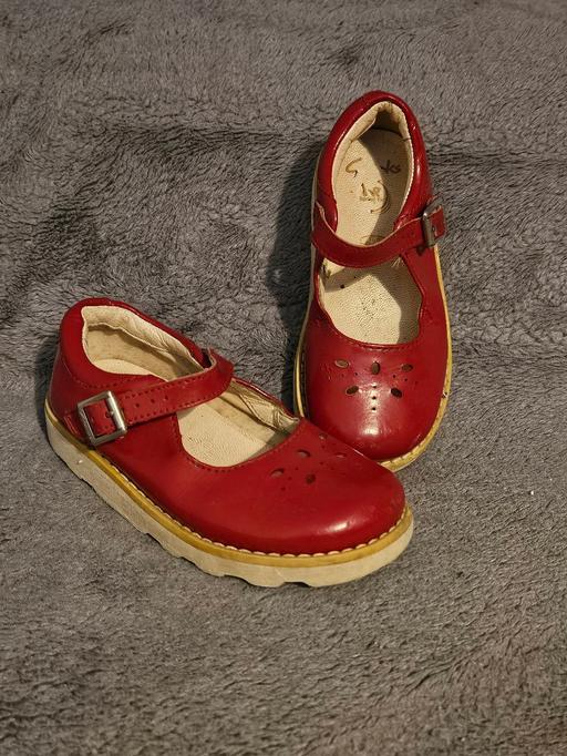 Buy & Sell Upper Holloway North London - Photos for CLARKS GIRLS RED SHOES SIZE 7.5 G
