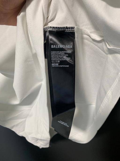 Buy & Sell Romford Havering - Photos for Balenciaga T shirt