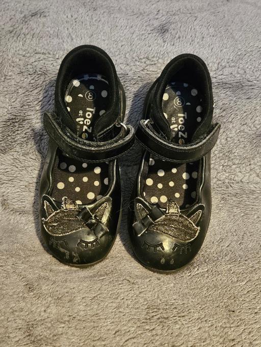 Buy & Sell Upper Holloway North London - Photos for GIRLS TOE ZONE SCHOOL SHOES SIZE 8