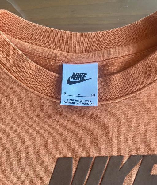 Buy & Sell Fulham Broadway South West London - Photos for Orange Nike Multi Logo Sweatshirt ( S )