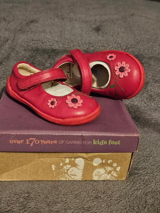 Buy & Sell Upper Holloway North London - Photos for CLARKS GIRLS PINK SHOES SIZE 3.5 H