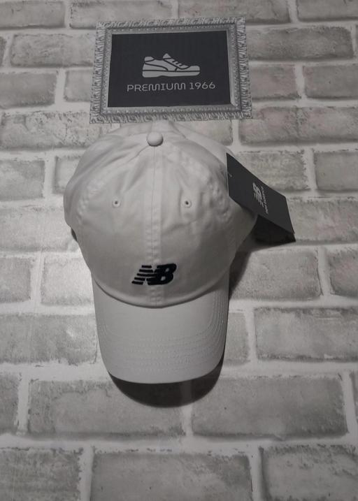 Buy & Sell Clacton-on-Sea Tendring - Photos for New Balance curved brim snapback cap
