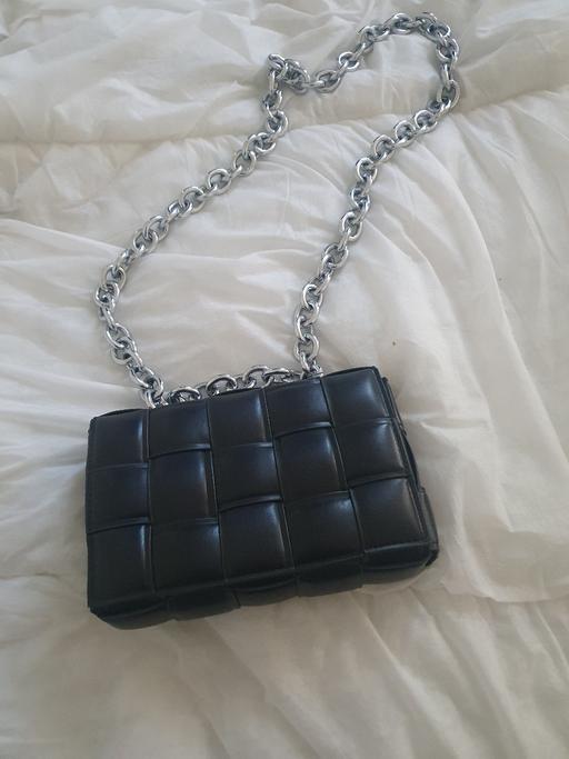 Buy & Sell Brent Park North West London - Photos for Quilted black handbag