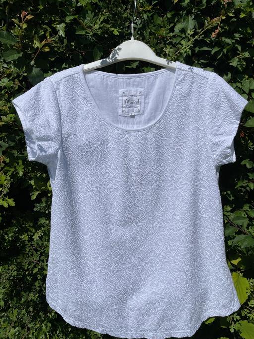 Buy & Sell Haverhill West Suffolk - Photos for Mistral White Floral Flower Top - Size8