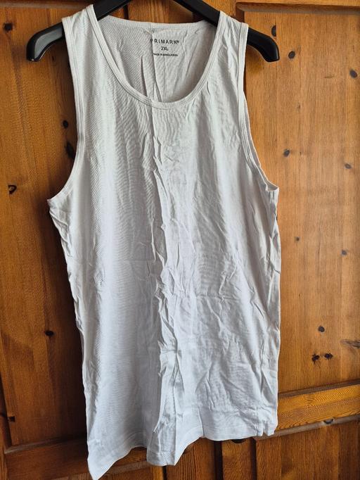 Buy & Sell Becontree East London - Photos for Mens Vest