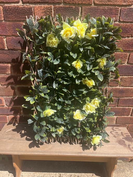 Buy & Sell Cadeby Doncaster - Photos for Extendable trellising with artificial flowers