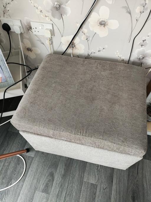 Buy & Sell South Kirkby Wakefield - Photos for **FREE** Ottoman