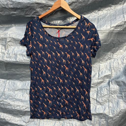 Buy & Sell Amblecote Dudley - Photos for M&S Giraffe Print Navy Top UK 12