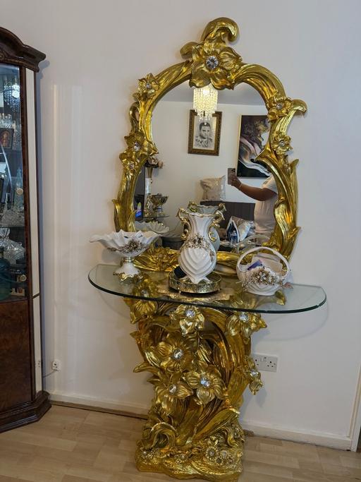 Buy & Sell Roehampton South West London - Photos for Mirror unit console and coffee table