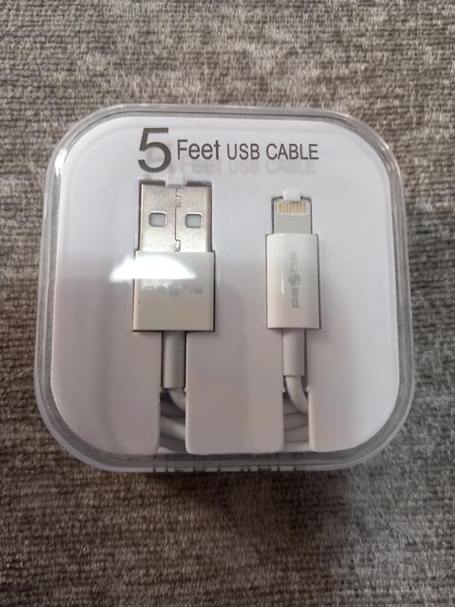 Buy & Sell Clacton-on-Sea Tendring - Photos for 5 foot usb To ios charging cable