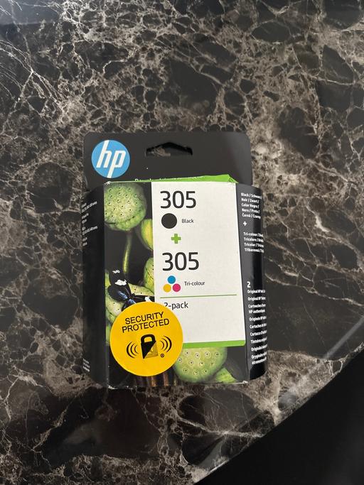 Buy & Sell Bromley by Bow East London - Photos for 305 black and colour printer cartridges.