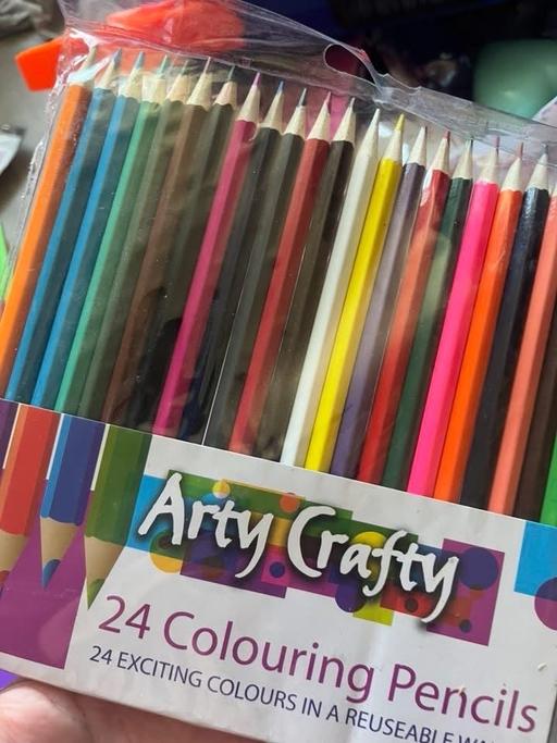 Buy & Sell Wednesfield Wolverhampton - Photos for Crayons £2 a pack