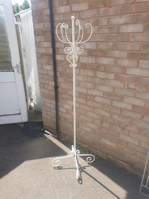 Buy & Sell Gornal Wood Dudley - Photos for Lovely, 6ft Wrought Iron , Hat & Coat Stand.