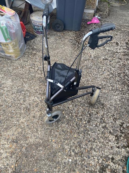 Buy & Sell Elmers End South East London - Photos for Foldable walking assist trolley with brakes
