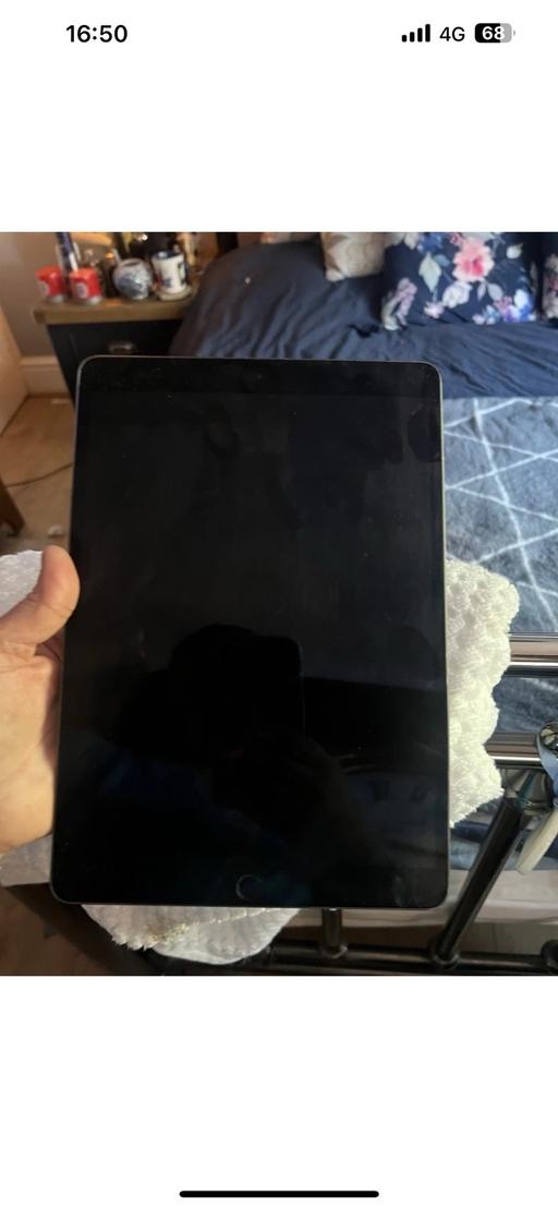Buy & Sell Amblecote Dudley - Photos for Apple iPad excellent condition