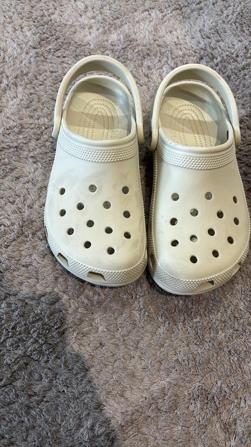 Buy & Sell Norbury South West London - Photos for Crocs size 6 bone colour