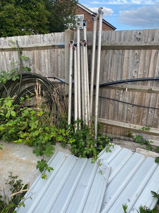 Buy & Sell Elmers End South East London - Photos for Scaffold tower poles