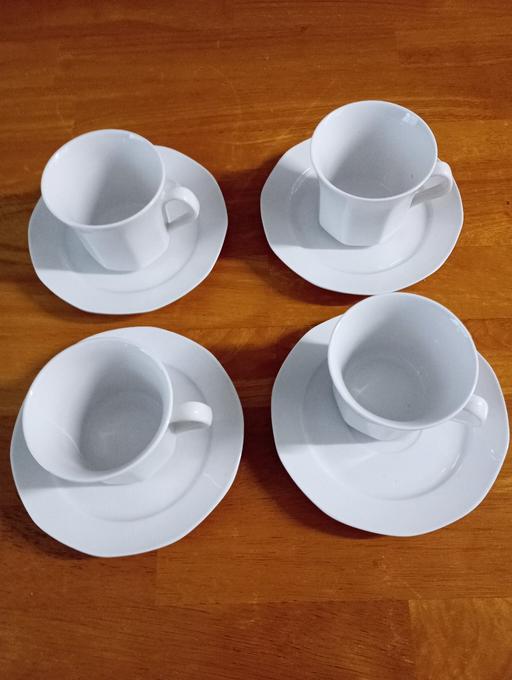Buy & Sell Surrey Quays South East London - Photos for Small white tea cup and saucer x 4