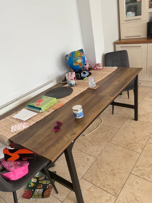 Buy & Sell Feltham Hounslow - Photos for Extendable 6-8 seater Dining Table