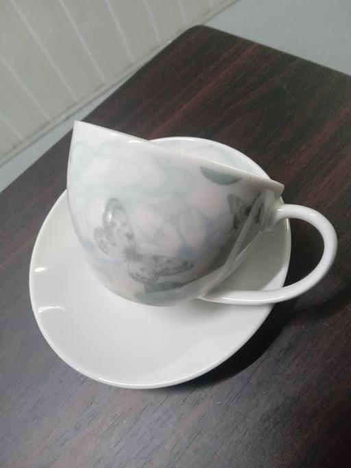 Buy & Sell Castle Industrial Estate Oldham - Photos for Cup and saucer