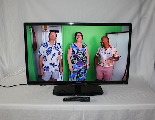 Buy & Sell Hall Green Wakefield - Photos for Polaroid 32 inch LED TV with Freeview