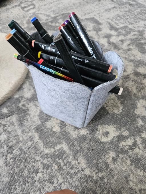 training Rowley Regis Sandwell - Photos for tub full of marker pens