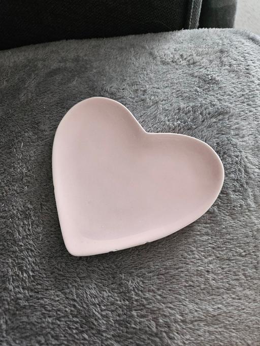 Buy & Sell Rowley Regis Sandwell - Photos for pink heart trinket dish