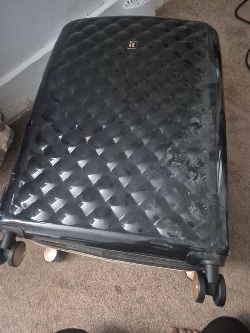 Buy & Sell Limehouse East London - Photos for IT LUGGAGE worth £75. Size Large. 