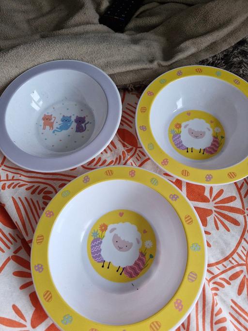 Buy & Sell Greasbrough Rotherham - Photos for 3 plastic bowls