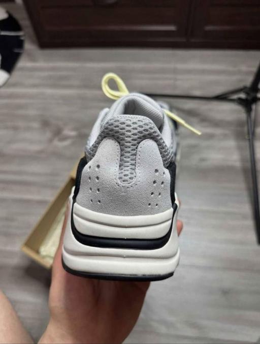 Buy & Sell Bowes Park North London - Photos for Adidas Yeezy 700 Wave Runners UK 10.5