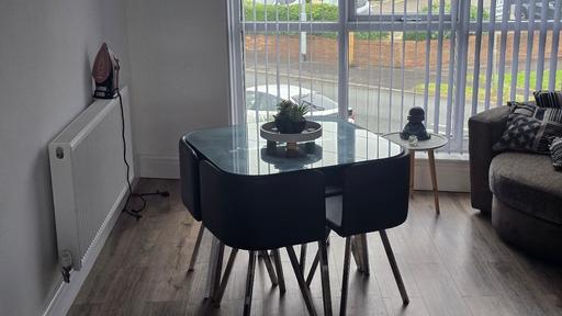 Buy & Sell Thornton-Cleveleys Wyre - Photos for Glass table n 4 chairs