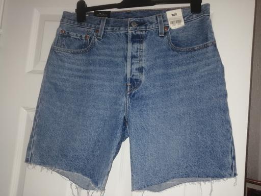 Buy & Sell Heath Town Wolverhampton - Photos for New Levi's lady's W30 501 90s shorts