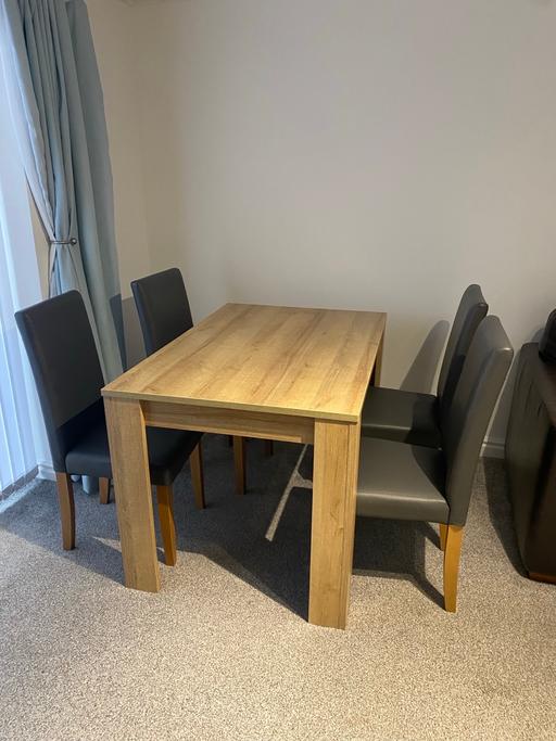 Buy & Sell Cuerdley Warrington - Photos for dining room table and 4 chairs