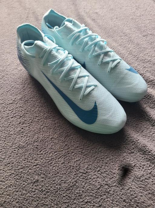 Buy & Sell Yew Tree Estate Sandwell - Photos for Mens Blue Nike Football Boots Size 11.5