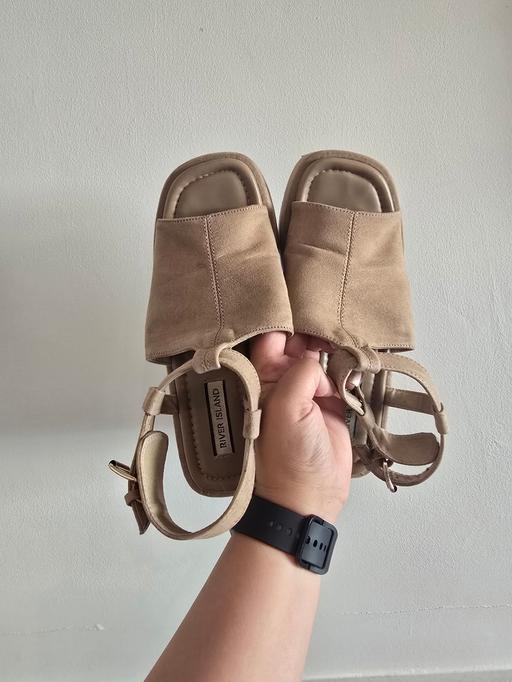 Buy & Sell Berrylands South West London - Photos for Beige open toe wedge sandals - size 4