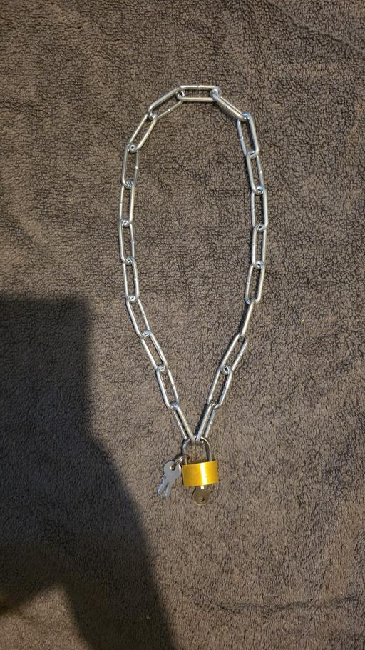 Buy & Sell Coalville North West Leicestershire - Photos for Stainless steel chain and lock necklace
