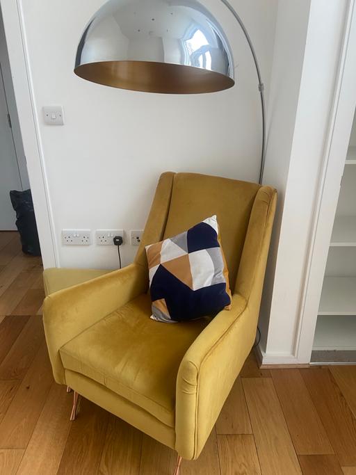 Buy & Sell Manor House North London - Photos for Beautiful Armchair + foot stool