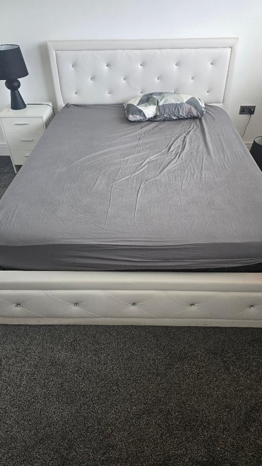 Buy & Sell Thornton-Cleveleys Wyre - Photos for king size bed and mattress