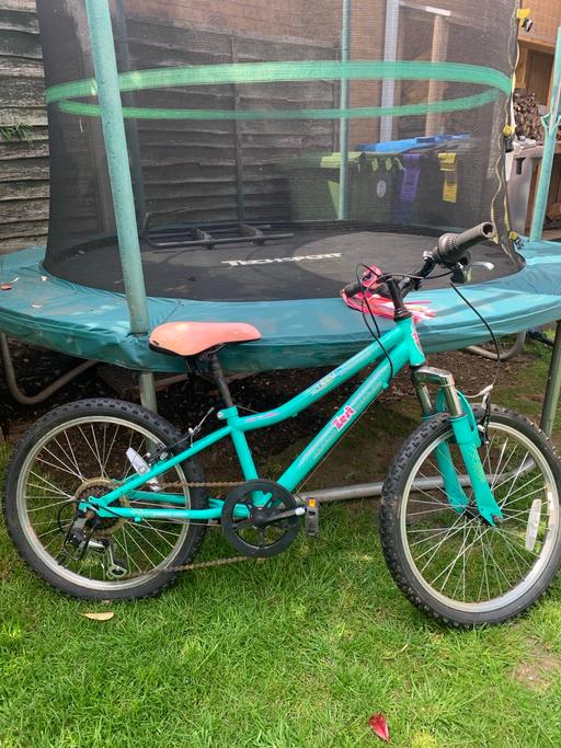 Buy & Sell Cheslyn Hay South Staffordshire - Photos for Girls child size bicycle good condition