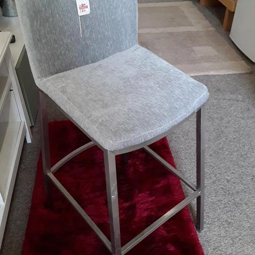 Buy & Sell Saint Pauls Trading Estate Tameside - Photos for Grey chenille & chrome breakfast bar stool